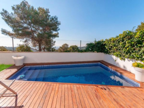 Delightful Villa in Canyelles wth Swimming Pool